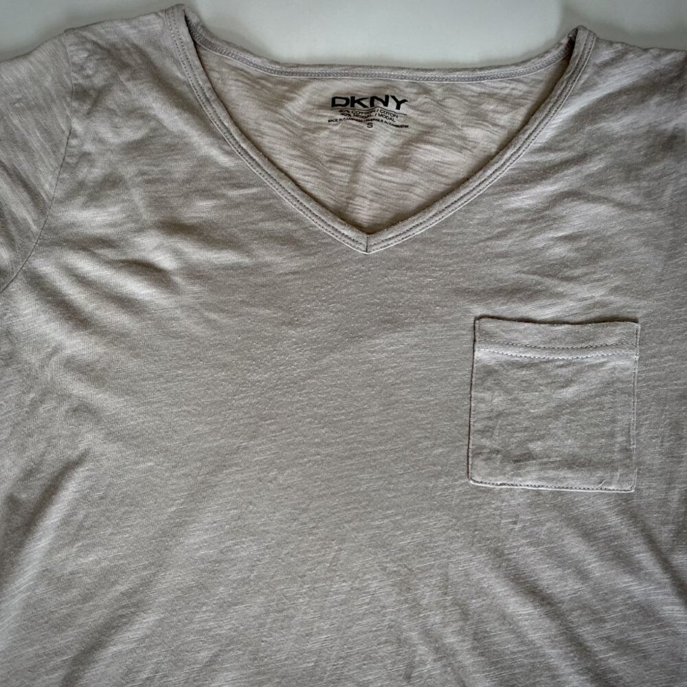 2 DKNY T-SHIRT SIZE S - Picture 3 of 7